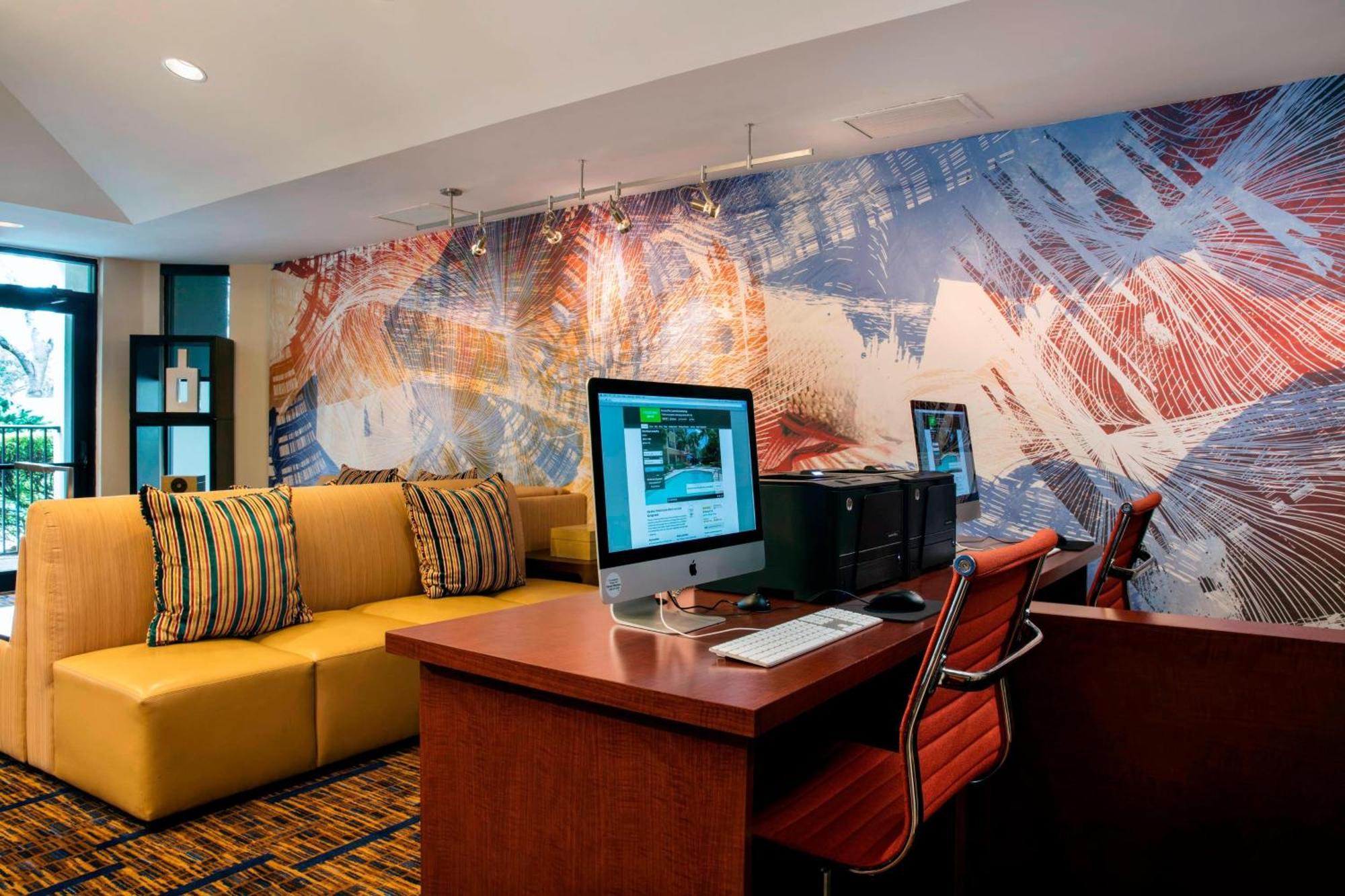 Courtyard By Marriott Fort Lauderdale קורל ספרינגס מראה חיצוני תמונה